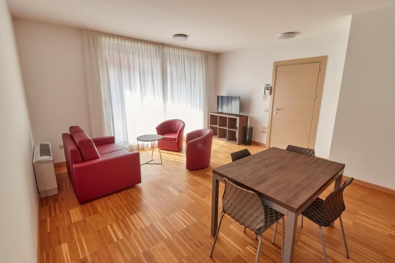 Piazza Lira Schio Residence Екстериор снимка